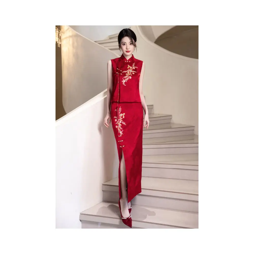 Red Floral Embroidered Two-Piece Cheongsam Set | Neo-Chinese Qipao, Modern Bridal Dress, Wedding & Engagement Wear