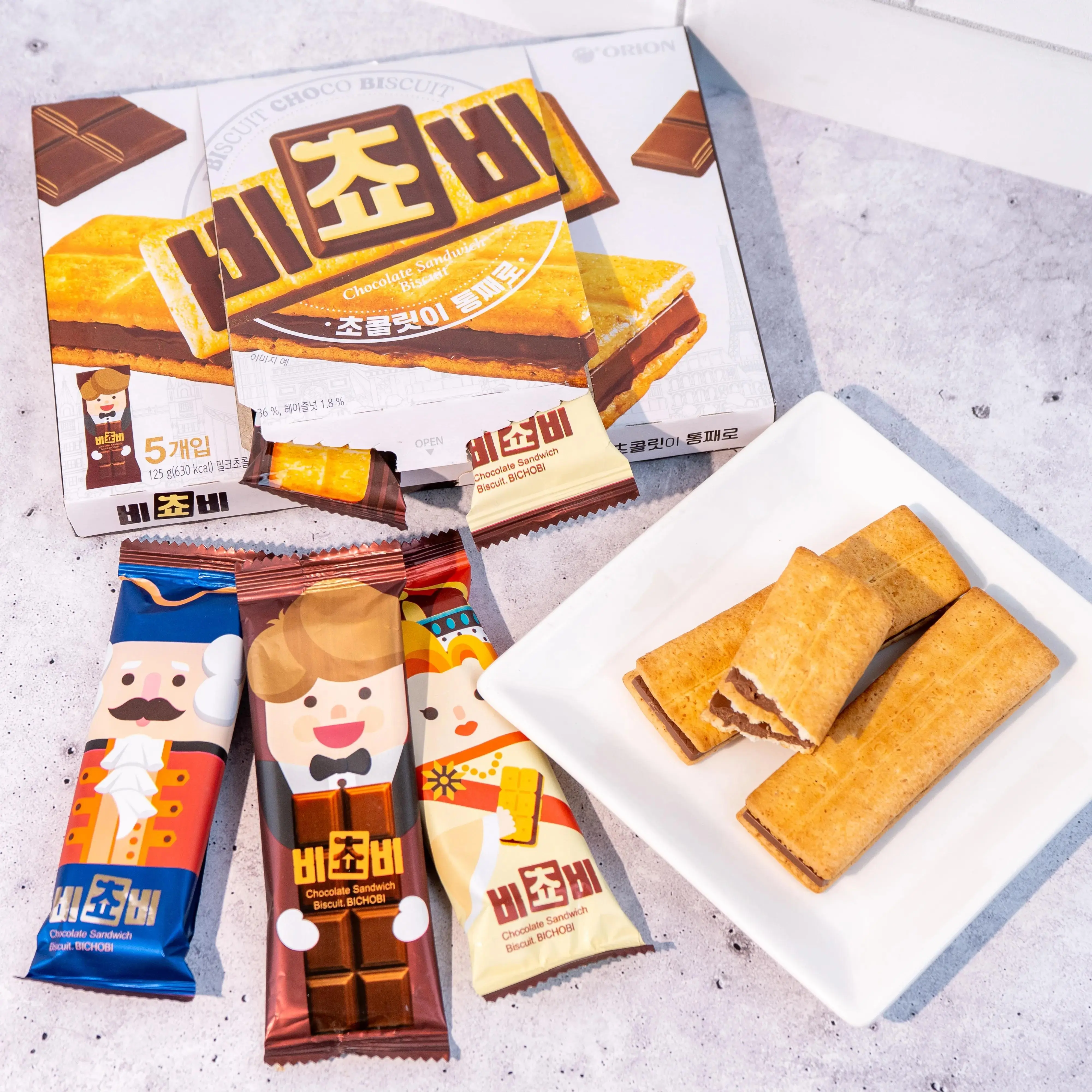 ORION Korean Chocolate Sandwich Cookies 125g - Cute Nutcracker Individually Wrapped Treats for Snacking & Gifting Snack