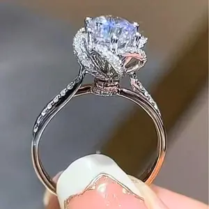 Elegant Copper Zirconia Ring for Women – Luxury Style Jewelry Gift for Wedding, Engagement & Special Occasions