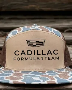[BUY 2 FOR 1 PRICE] Cadillac Formula 1 Team Camo Trucker Hat for Men Vintage Snapback Cap Mesh Back Racing Hat Outdoor Casual Flat Bill Cap Motorsport Fan Gift Adjustable Unisex Trucker Cap Streetwear Racing Team Inspired Hat
