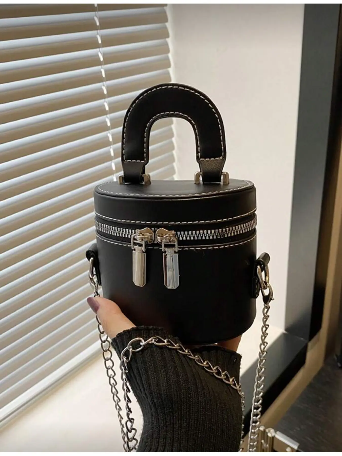 2026 New Unique High Quality Makeup Case Mini Lipstick Pouch Women's Crossbody Chain Bag Cross Body Purse