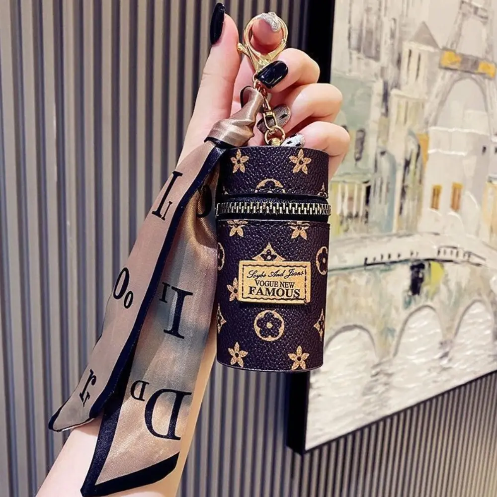 Creative car keychain, car keychain pendant, keychain, coin purse, mini lipstick storage bag, exquisite keychain, Multi Function Keychain, small item storage box, Trendy Cute Keychain, Aesthetic keychain
