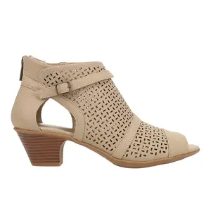 Easy Street Womens Carrigan Cut Out Ankle Strap Casual Sandals Casual Low Heel 1-2" - Beige