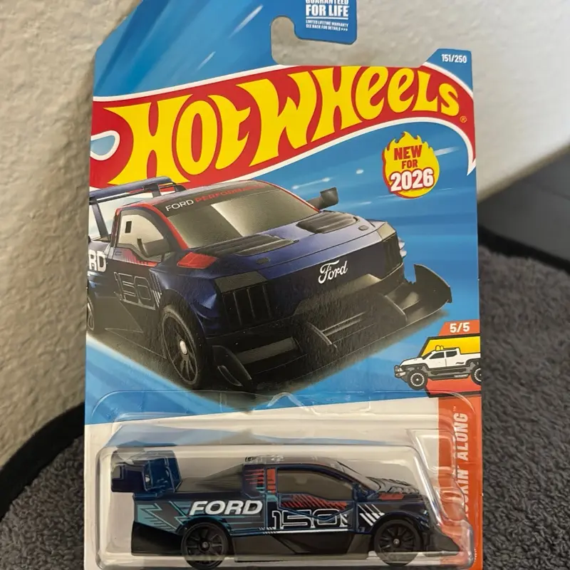 Hot Wheels Ford F-150 Diecast Toy, Classic Truck Collector’s Item for Collectibles Enthusiasts