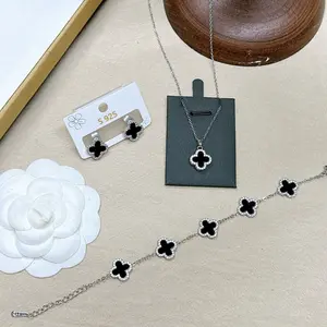 Zyrono lucky jewelry set is made from 925 sterling silver, plated with 18K white gold, and adorned with gemstones. Adjustable in size, this elegant piece of jewelry is perfect for everyday wear or special occasions, and makes a wonderful gift for women.