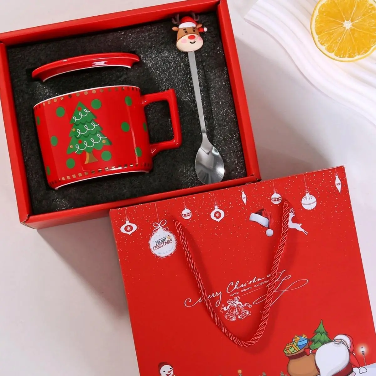 Christmas Ceramic Mug with Lid & Spoon – 3D Santa Christmas Tree Design, Festive Hot Cocoa Coffee Cup, Spill Proof Covered Mug, Holiday Gift Boxed Present for Family Friends Coworkers