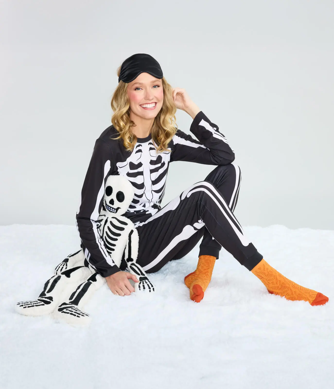 Women's Comfy Long Sleeve Skeleton Pajama Set, Halloween Nightwear & Loungewear, Creepy, Graphic