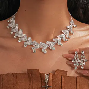 Two-piece Diamond Round Arrow Necklace Earrings Set
