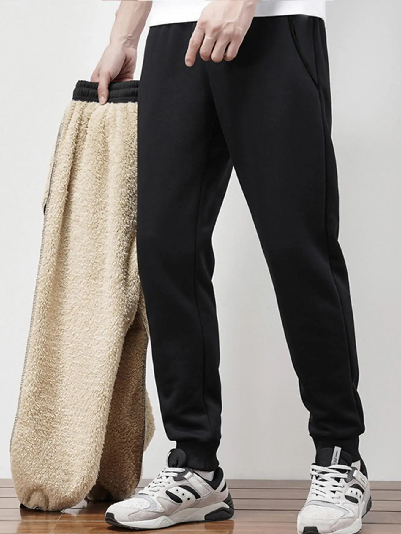 Men's Plain Basic Pocket Drawstring Warm Thick Sweatpants, Regular Fit Casual Solid Soft Thermal Lined Trousers for Fall & Winter, Going Out Outfit