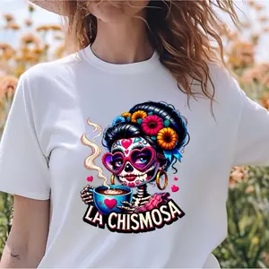 La chismosa tshirt