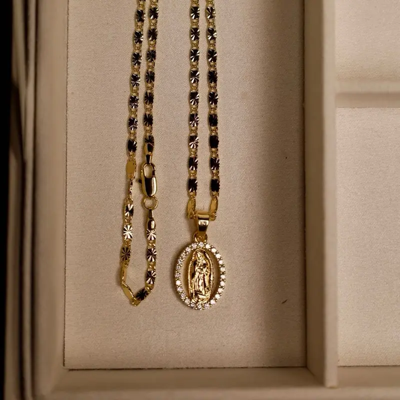 Guadalupe Oval Necklace