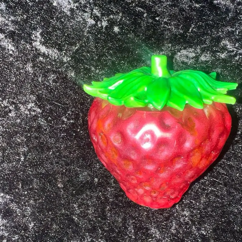 CUSTOMER CREATION - Berry Sweet: Custom Strawberry-Shaped Containers – Personalize Your Storage with Style!