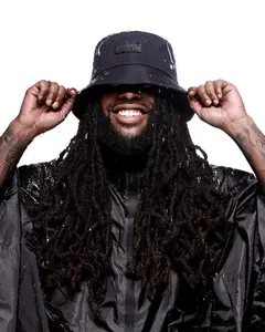 Black Waterproof Satin Lined Bucket Hat.