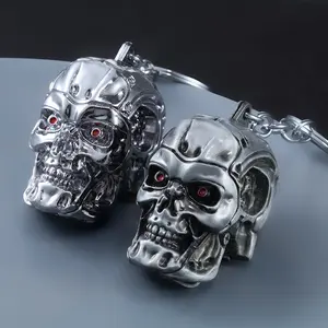 Halloween Terminator Skull Keychain, Skeleton Head Carved Keyring, Unique Festive Halloween Accessory, Perfect Gift for Fans
