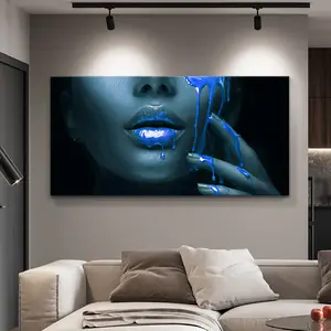 1 wooden-framed fabric art print - Nordic style female model lips, with gold embellishments, waterproof and odorless, suitable for living room, bedroom, office, dining room, bar wall decoration.