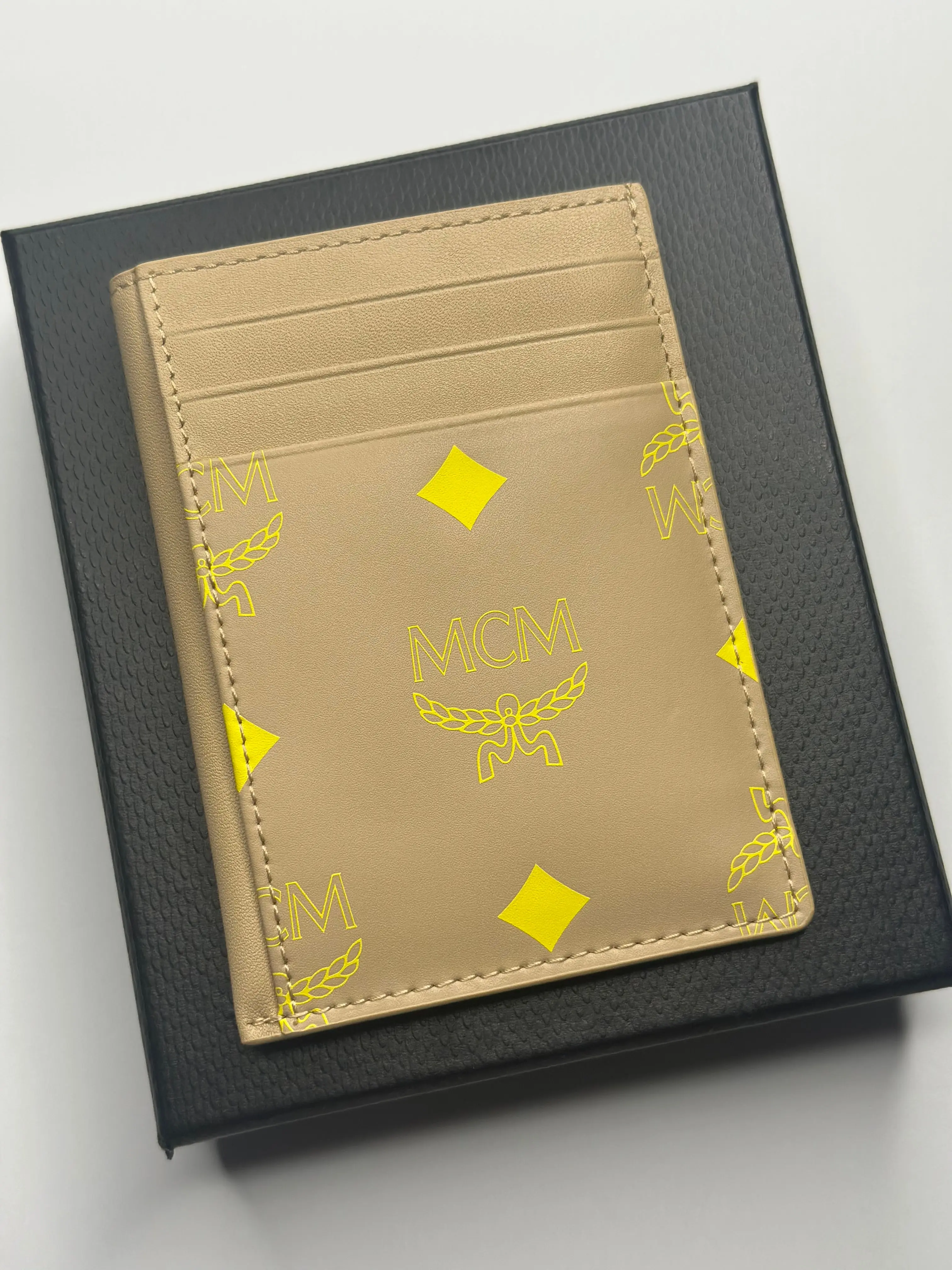 Pre-owned MCM Leather Small leather goods beige color splash card holder
