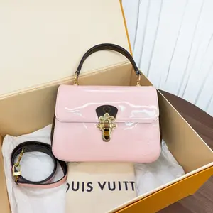 Pre-owned Louis Vuitton Patent Shoulder Bags 7.8'' R13969 Shoulder Bag C6844374650 0211 T3 Mia