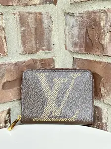 Pre-owned Louis Vuitton Canvas Small Leather Goods Zippy Coin Purse Reverse Monogram Giant 72837
