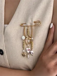 High-end ceramic bow love pendant brooch, creative design ins style pin clothing
