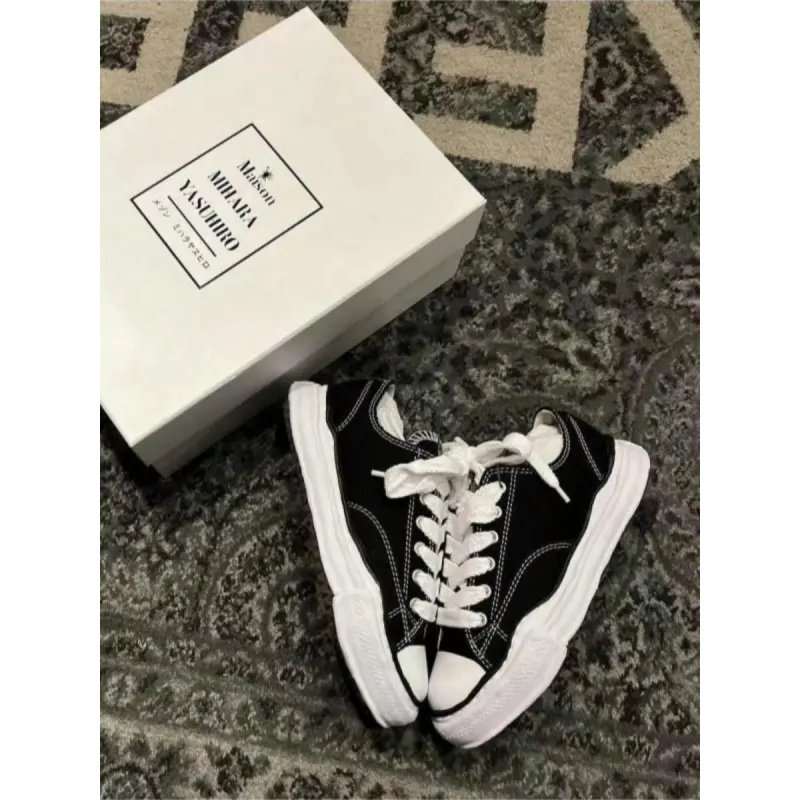 New Classic Non-slip Lightweight Low-top Shoes, Campus Skate Shoes, Women's Classic Low-top Canvas Shoes, White Pleated Style, Men's and Women's Sneakers