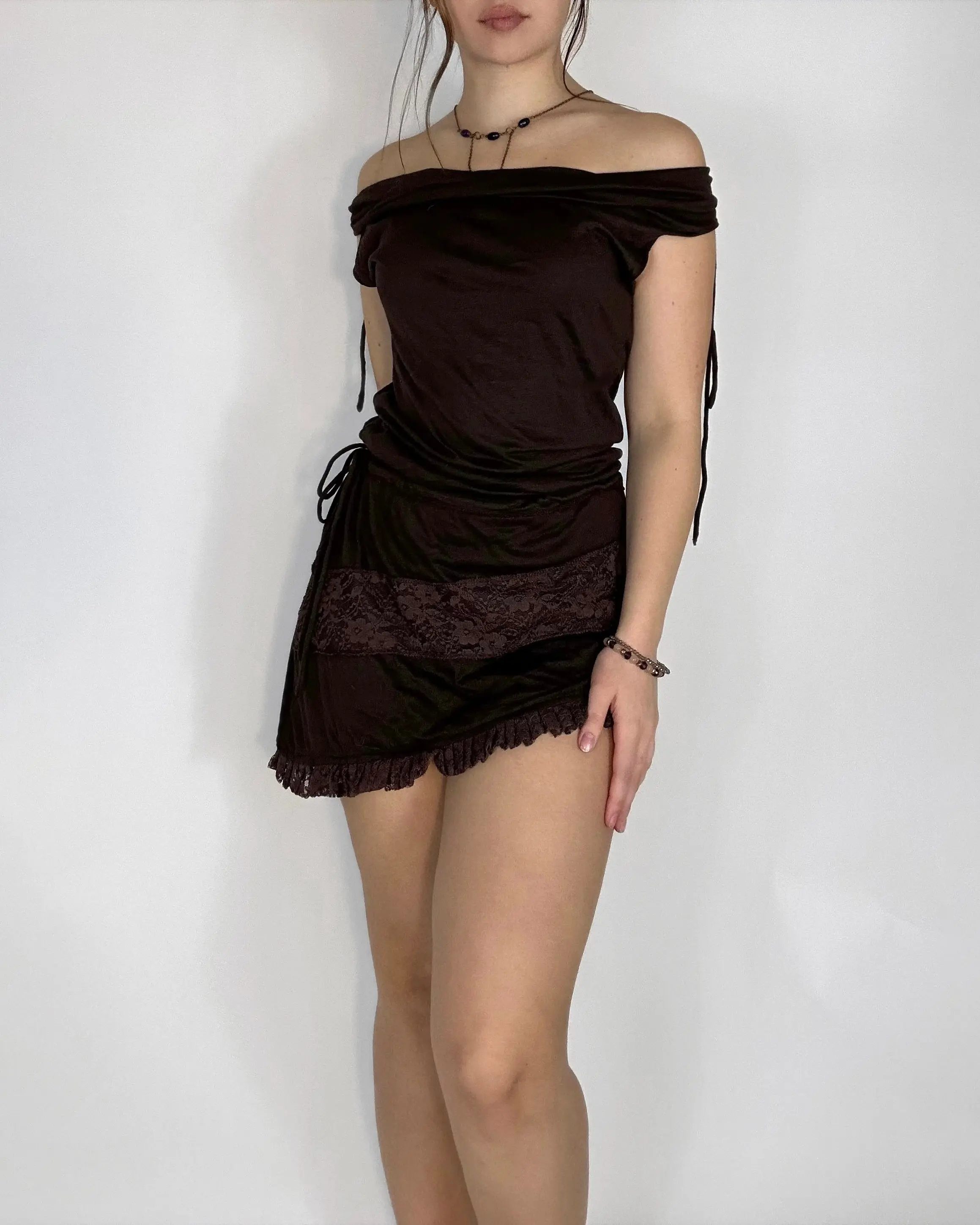 Alana Dress - Dark Color, Ruffled Design, Short Sleeves, Lace Detail, Ideal for Summer Wear