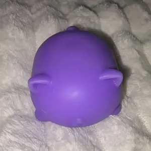 NeeDoh Cool Cat - Squishy, Squeezy, Stretchy Stress Ball Cats, Sensory Fidget Toy- 4 assorted colors - Ages 3 and up - One randomly selected piece stress ball