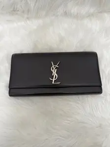 Pre-owned Yves Saint Laurent calfskin Clutches & Wristlets YSL Saint Laurent Black Leather Cassandre Flap Clutch