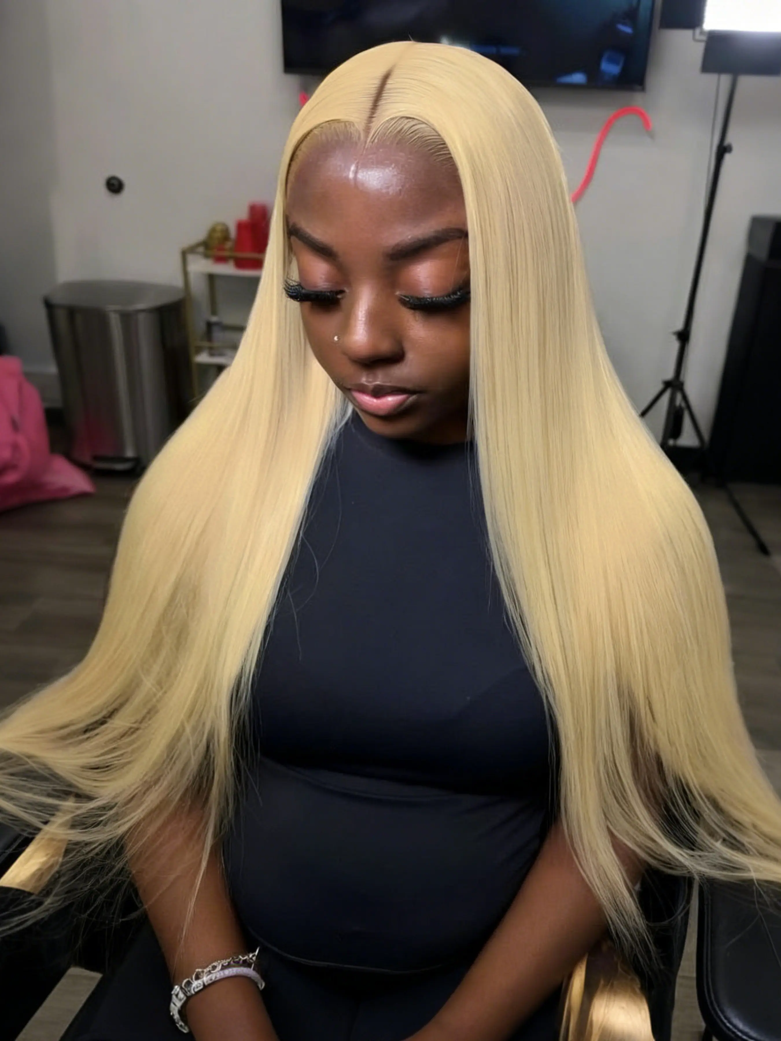 #613 Blonde 13x4 Lace Front Wigs HD Transparent Lace Frontal Wig Pre-Plucked Hairline Synthetic Wig Concert Look Straight Wig Coachella Festival Look Lace Frontal Wigs Heat Resistant Sycthetic Daily Wear Classic Elegant Wig Glueless Lace Wigs 28 Inches