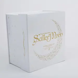 Sailor Moon Manga Box Set Vol. 7-10 (Naoko Takeuchi Collection): With 16 Art Cards, Codename Sailor V, and a Holographic Gift Box -- Naoko Takeuchi, Mixed Media Product