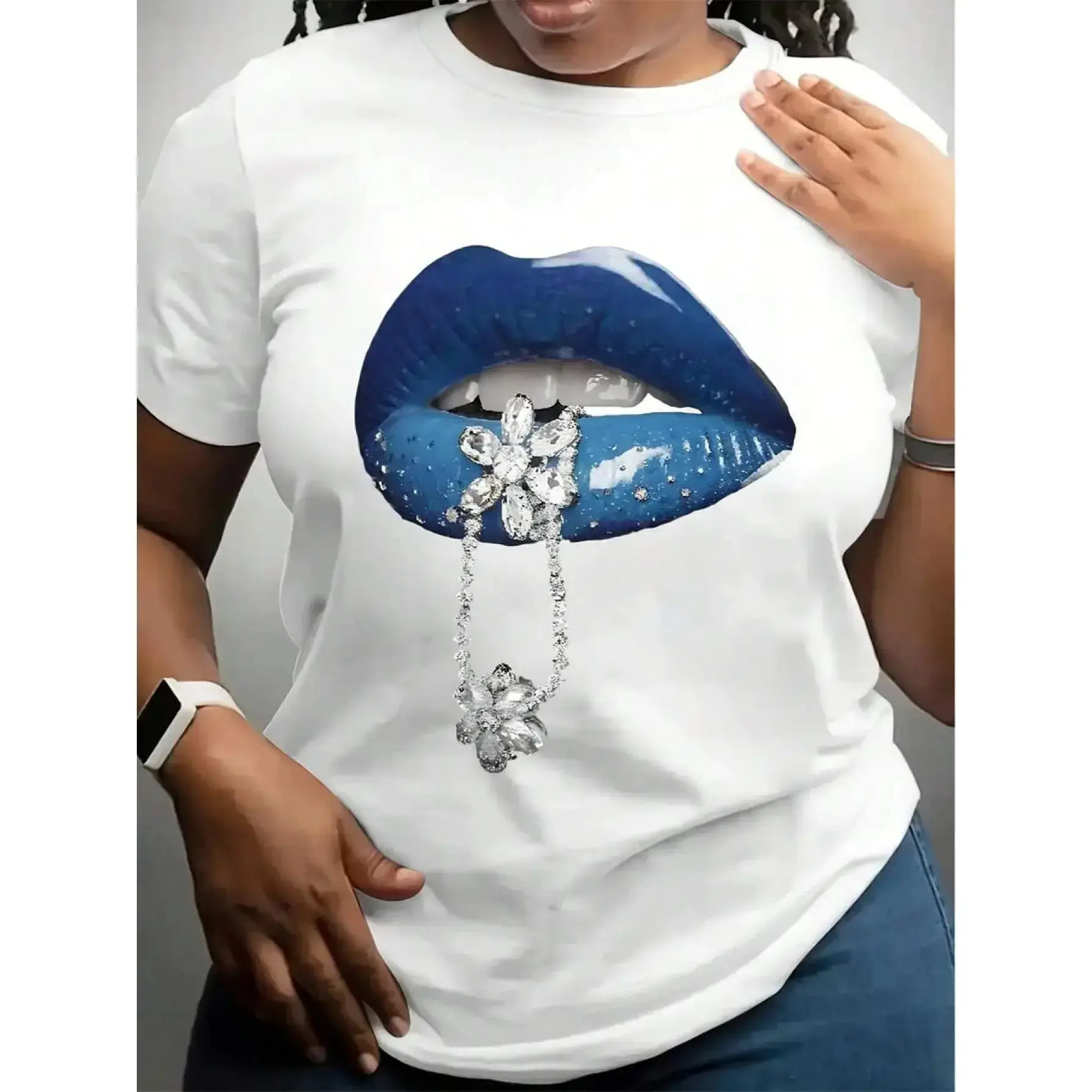 Women's Casual Shortsleeve T-Shirt in Soft Fabric, Minimalist Round Neck Top with a Unisex Fit for Summer Athleisure Wear