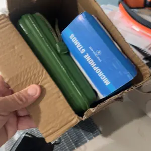 review image 0