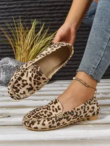 Women's Leopard Print Round Toe Slip-On Flats, Casual Comfortable Walking Shoes for Spring Summer Fall, Lightweight Non-Slip Rubber Sole Sneakers, Lightweight Slip Ons
