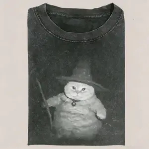 3D Artistry Store WIZARD CAT Vintage Tee, Cat T-Shirt, Meme Cringe Funny Dumb Shirts, Unisex Movie Shirt Menswear Womenswear Streetwear Witch Cat Distressed Graphic T-Shirt Vintage Spooky Cat Wizard Oversized Tee Cute Gothic Witch Cat T-Shirt