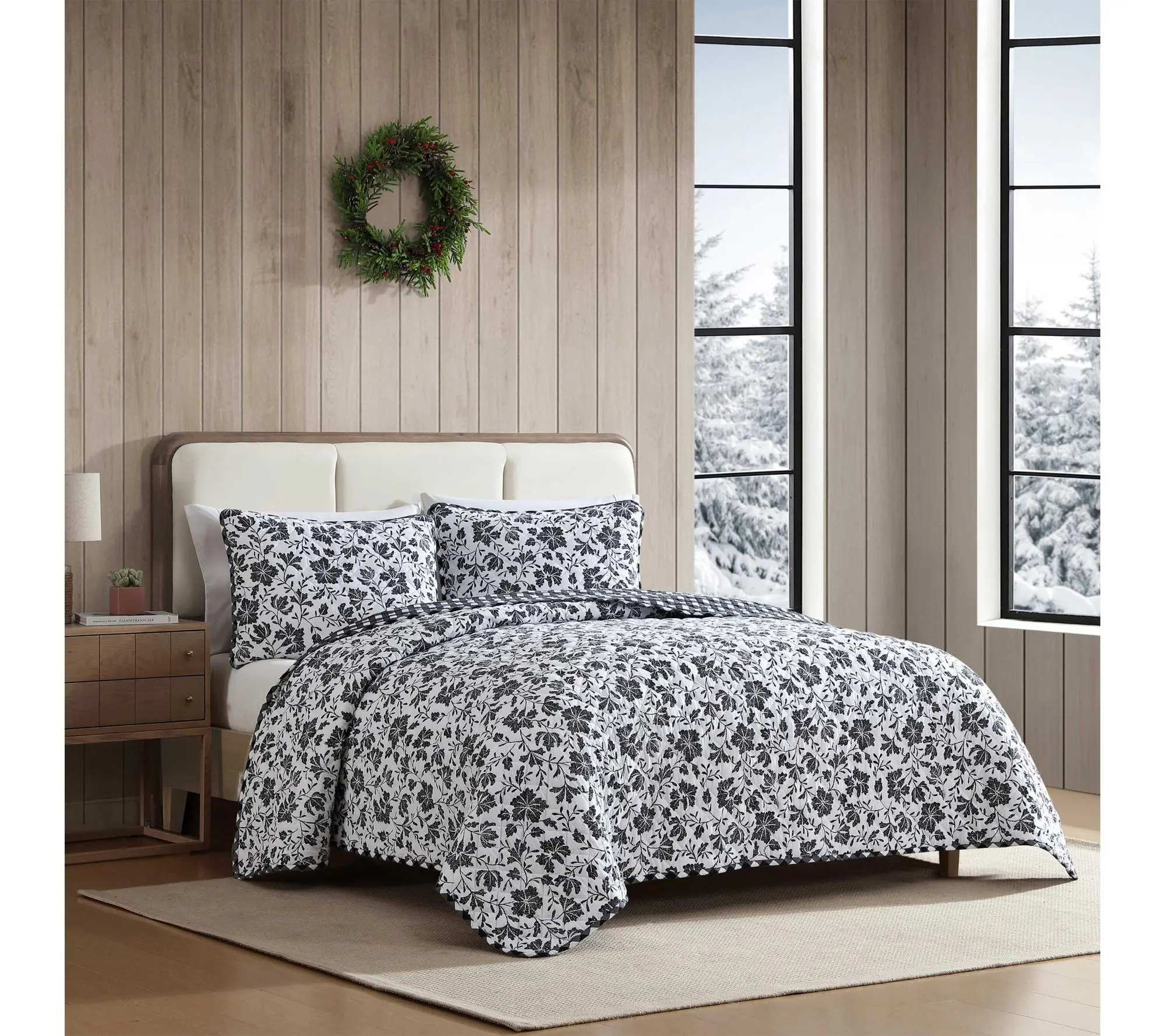 Eddie Bauer Woodblock Floral Black Flannel F/Q Quilt Set