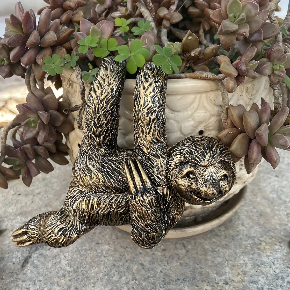 1 Piece Fun Sloth Statue, Creative Animal Hanging Planter Decor, Suitable for Home, Balcony, Garden & Courtyard Ornaments