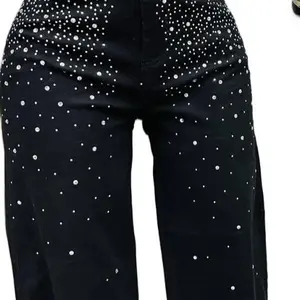 Jean Womenswear Pantalón con pedrería en la parte de enfrente trae estreches.