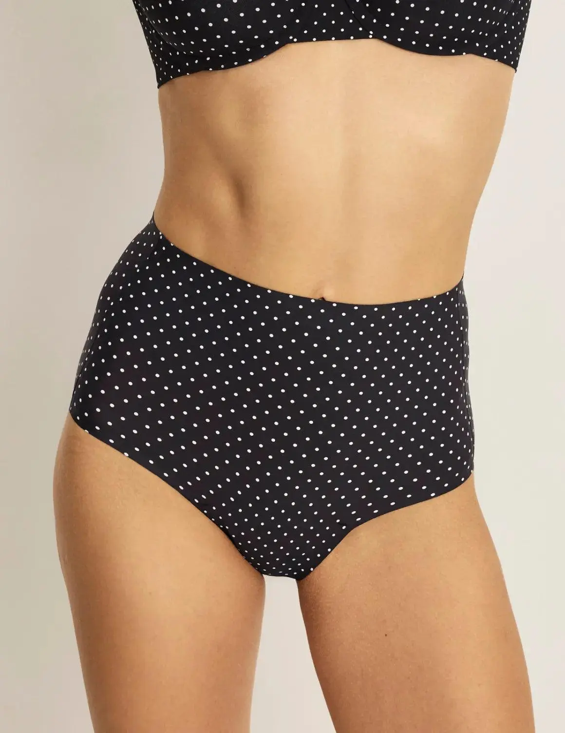 Women's Cotton Fabric High-Rise No-Show Panties - Leakproof, Ultra-Thin, Light, Comfortable, Hip-Flattering