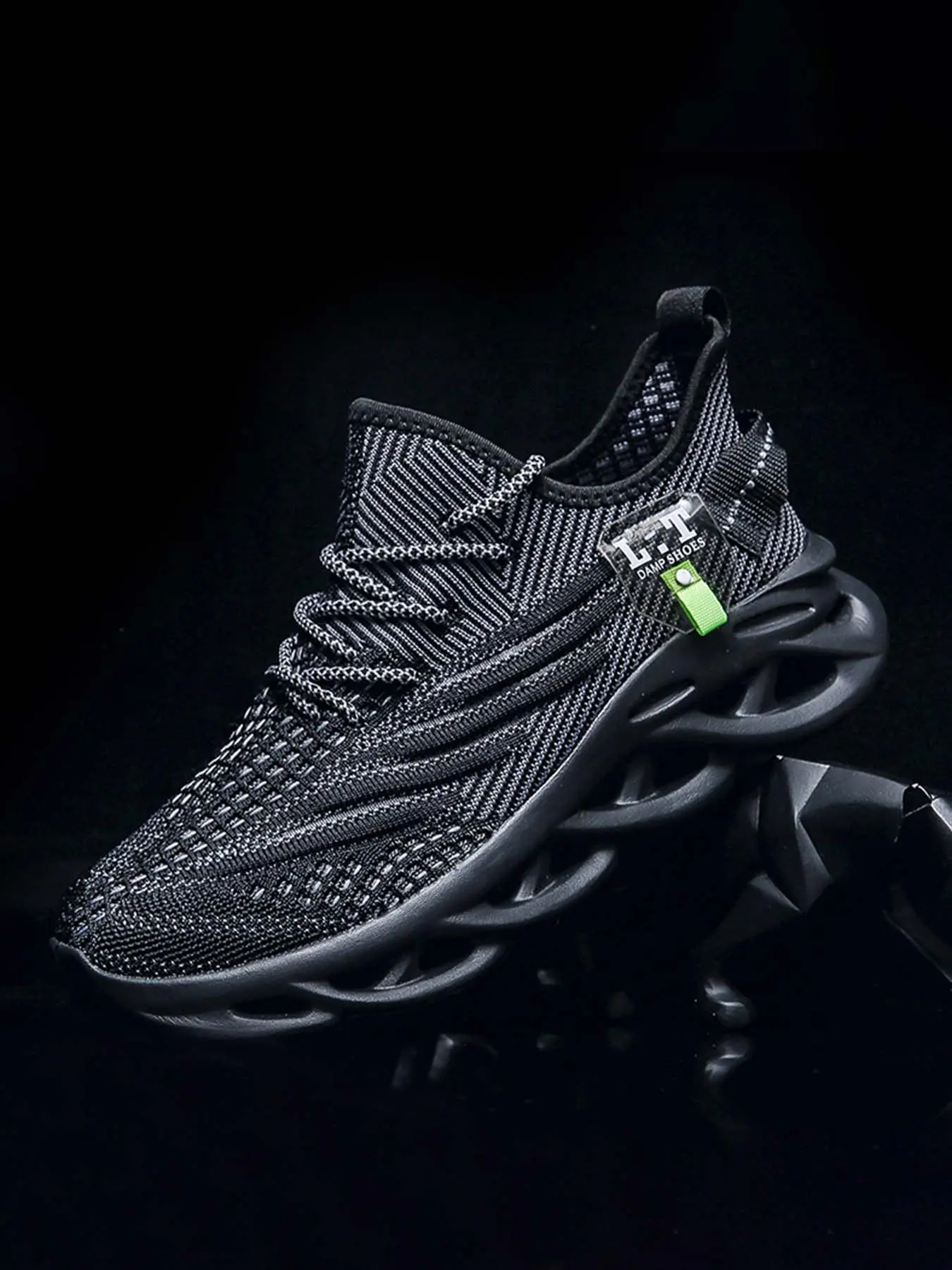 Men's Casual Sports Shoes Breathable Knit Lace-up Versatile Running Shoes Outdoor Mesh Footwear Running Sneakers Knitted Running Shoes