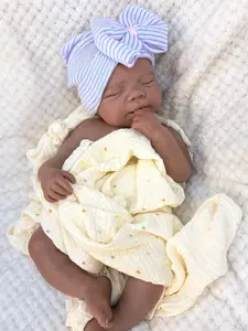 18 inches/45 cm silicone baby girl doll, lifelike reborn artist doll, hand-painted, realistic resurrection baby doll for collection, holidays, birthdays, Halloween—perfect Christmas gift for children aged 3 and up