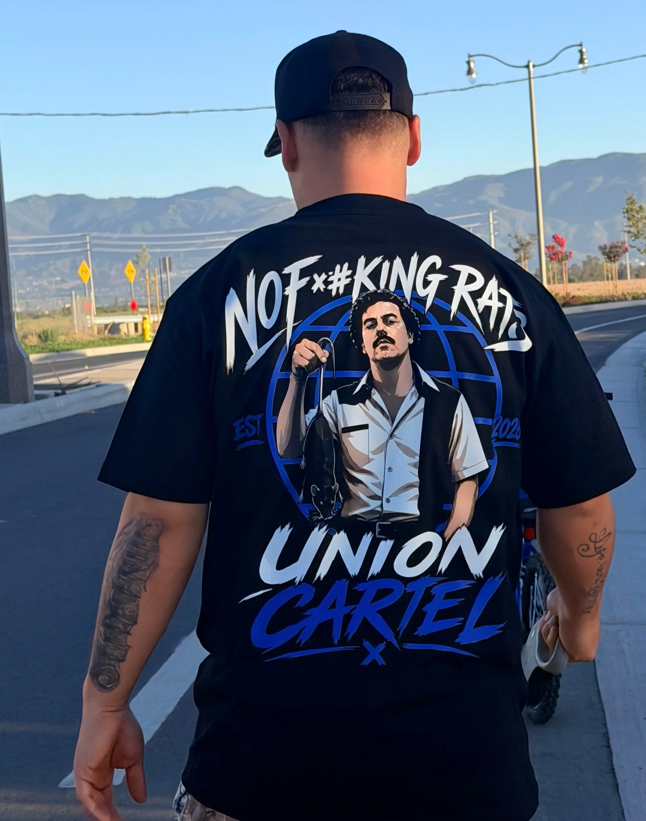 Men's "NO F**KING RATS 2" Graphic T-Shirt, Menswear Short-Sleeve Round Neck Top, Bold Blue-White Artwork Shirt for Car Meets, Premium All-Season Casual Apparel