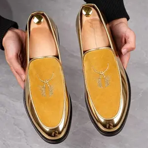 Slip-On Men's Embroidered Tassel Leather Shoes Pointed Leather Shoes Spring and Autumn British Youth Versatile Trendy Loafers http://detail.m.1688.com/page/index.htm?offerId=897840915485