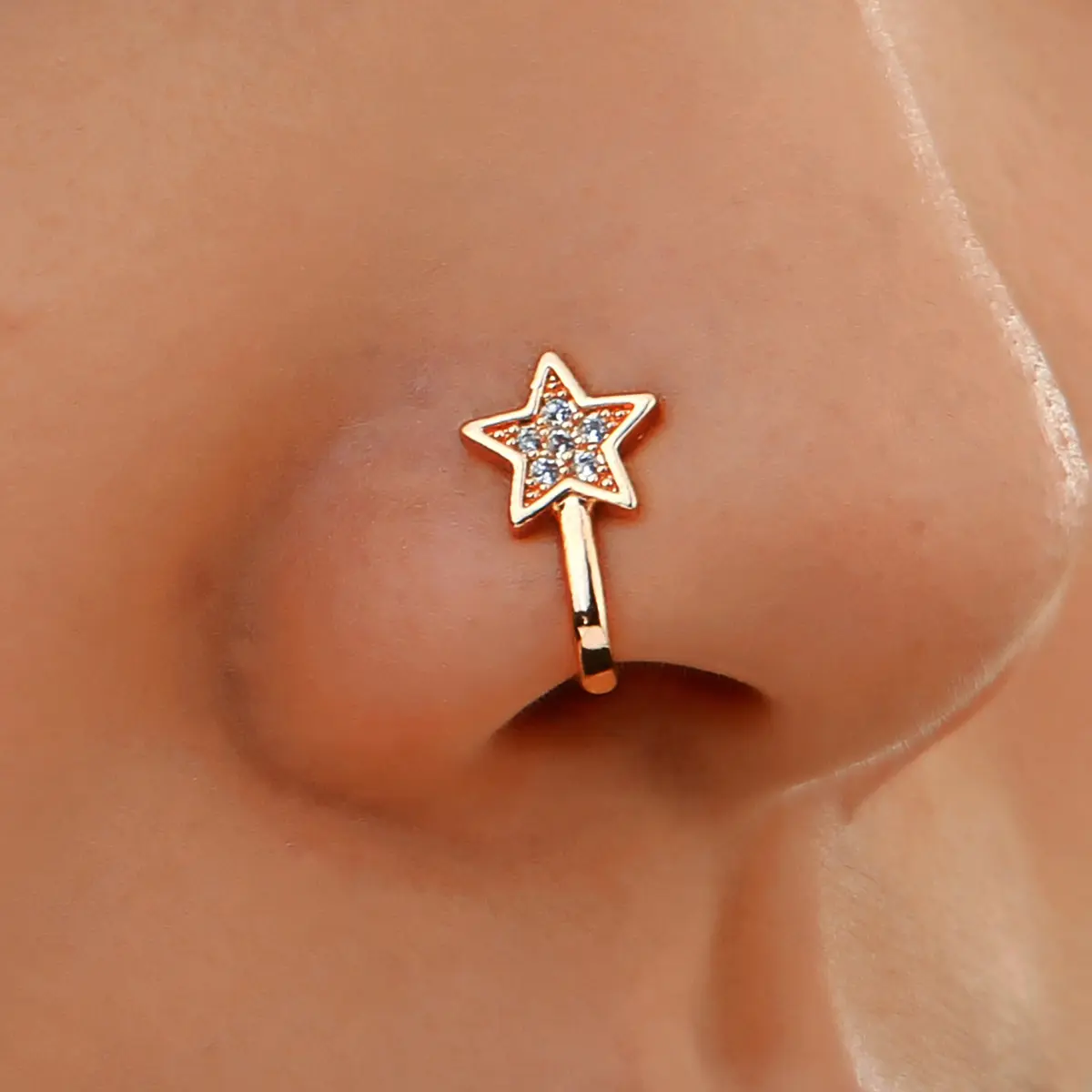 Women's piercing ring, star-shaped clip-on stainless steel nose ring, suitable for jewelry in the nose, ears, nose, and lips