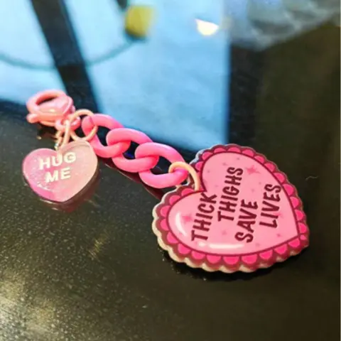 Cute Heart Shaped Love Keychain, Heart Keychains, Fashionable Acrylic Keychain for Women & Men, Trendy All-match Keychain for Birthday Gift, Keychain For Bags, Heart Design Keychain, Cute Keychain Accessory
