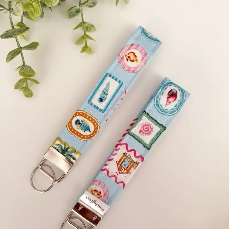 Compact Practical Stylish Keychain Beach Wristlet - Key Fob with Unique Design and Split Ring
