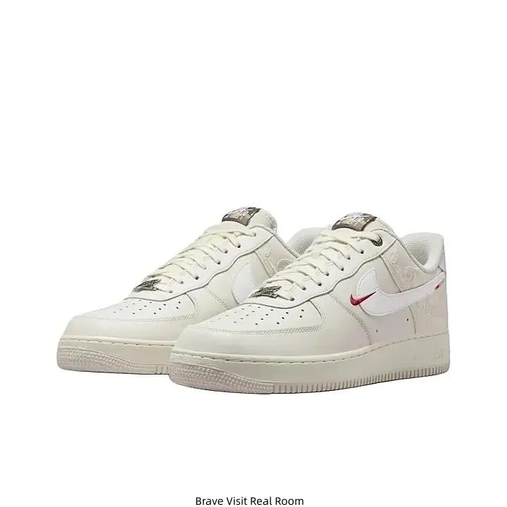 Cream White Mini Red Swoosh Retro Low Top Air Force Casual Sneakers Vintage Cream Gum Outsole Textured Leather Daily Walking Shoes for Men Women Street Fashion Trainers