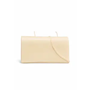 Cream Clutch Me Candle