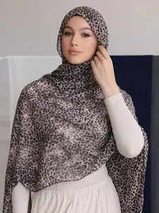Women's Elegant Leopard Print Hijab Scarf, Breathable Long Shawl for Muslim Fashion Daily Wear, Stylish Beach Headscarf