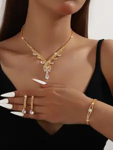 Middle East Wedding Banquet Jewelry Set, Luxurious Sparkling Synthetic Zircon Flower Necklace Bracelet Earrings Three-Piece Set