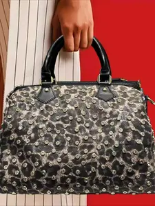 Ladies' fashionable and gorgeous diamond studded tote bag with rivets, leopard print full diamond cylindrical bag, handmade rhinestone bag, Rhinestone Bling Bag, elegant bag, single shoulder crossbody bag, Fashionable Purse Handbag