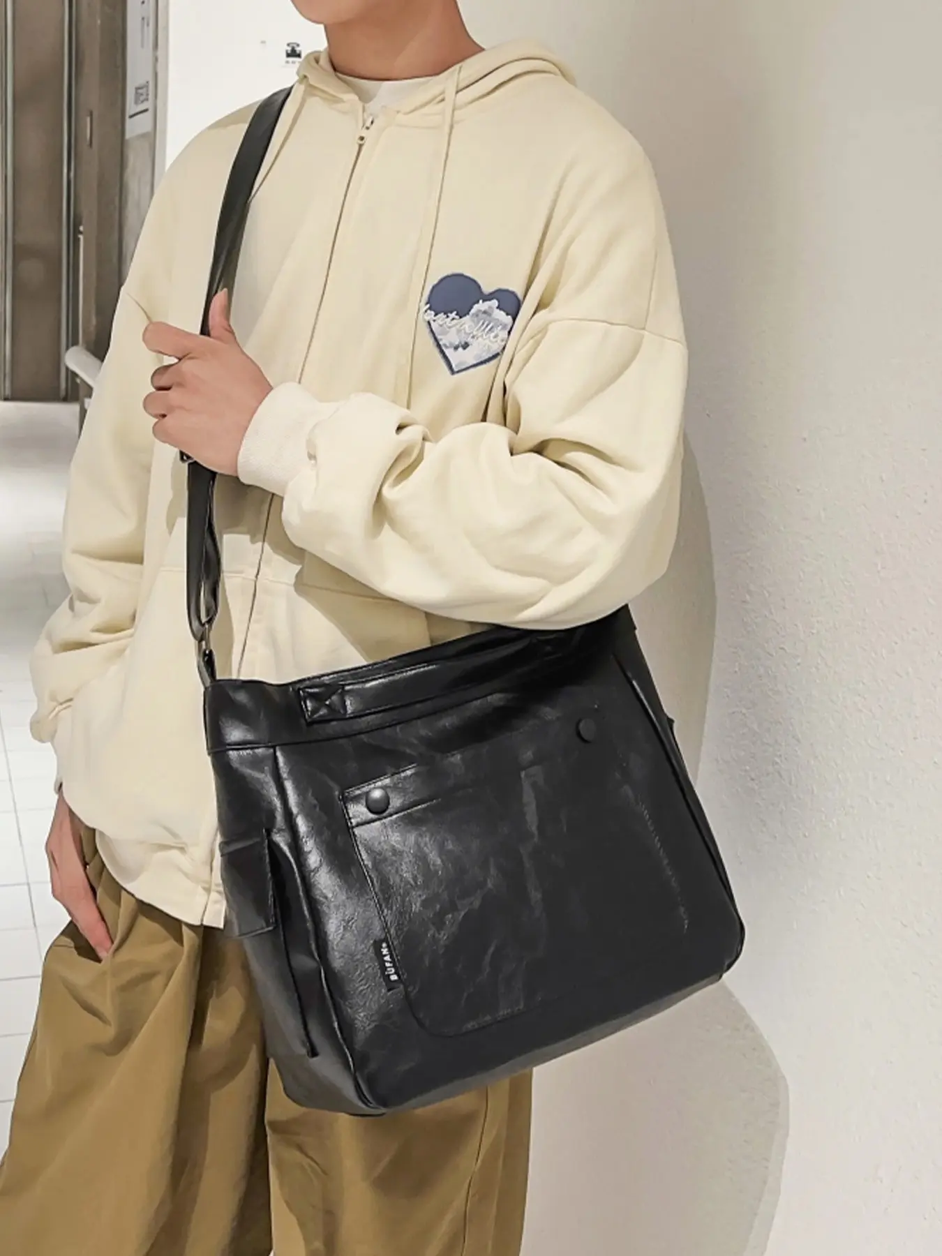 1pc Men's One Shoulder Tote Bag, Single Shoulder Bag, Casual Fashion Bag, Solid Color PU Zipper Closure Waterproof Multi Interval Storage Large Capacity Suitable for Daily Commuting, Business Travel, Shopping Classic Casual Shoulder Bag